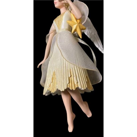 Hallmark Keepsake The Wonder of Christmas Holiday Angels #5 Ornament 2010 NEW - Picture 13 of 15